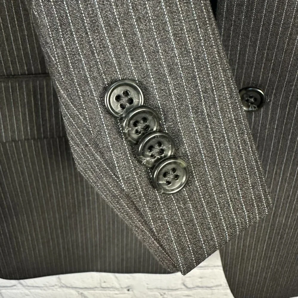 Michael Kors Men's 100% Wool 2 Button Pinstripe Blazer, Size 44R, Gray,‎ NWOT